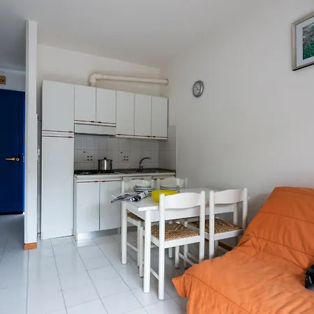 Cozy With Lateral Sea View In Apartment *