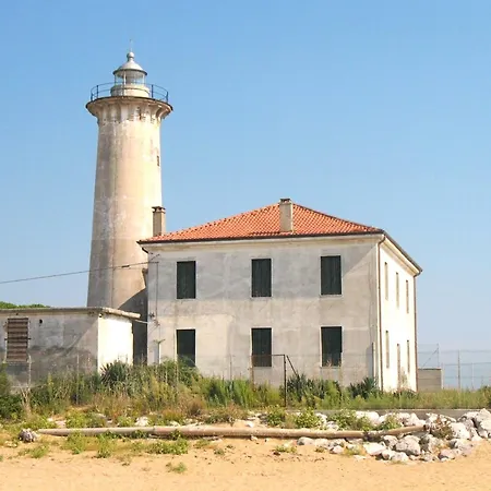 Cozy With Lateral Sea View In *