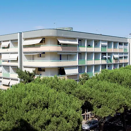 Cozy With Lateral Sea View In Apartment