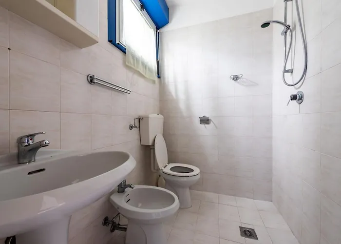 Apartment Cozy With Lateral Sea View In