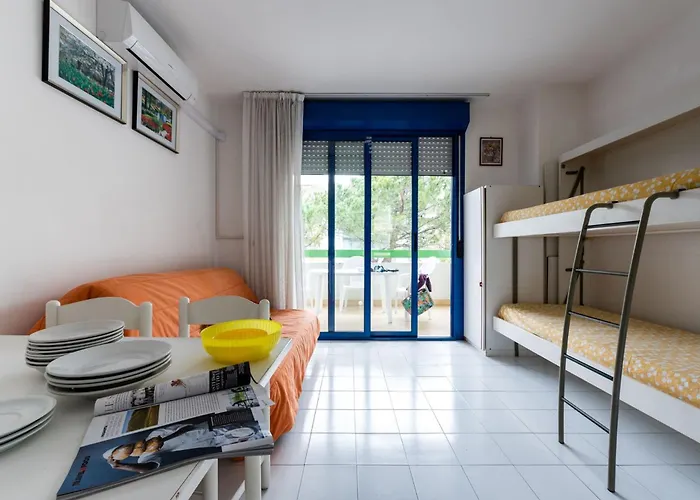 Cozy With Lateral Sea View In Apartment *